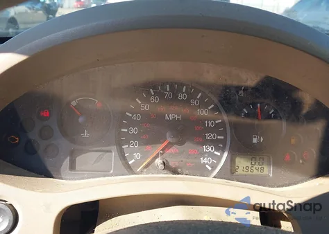 2005 Ford Focus Zx4 z USA, uszkodzony, nr VIN 1FAFP34N35W104585